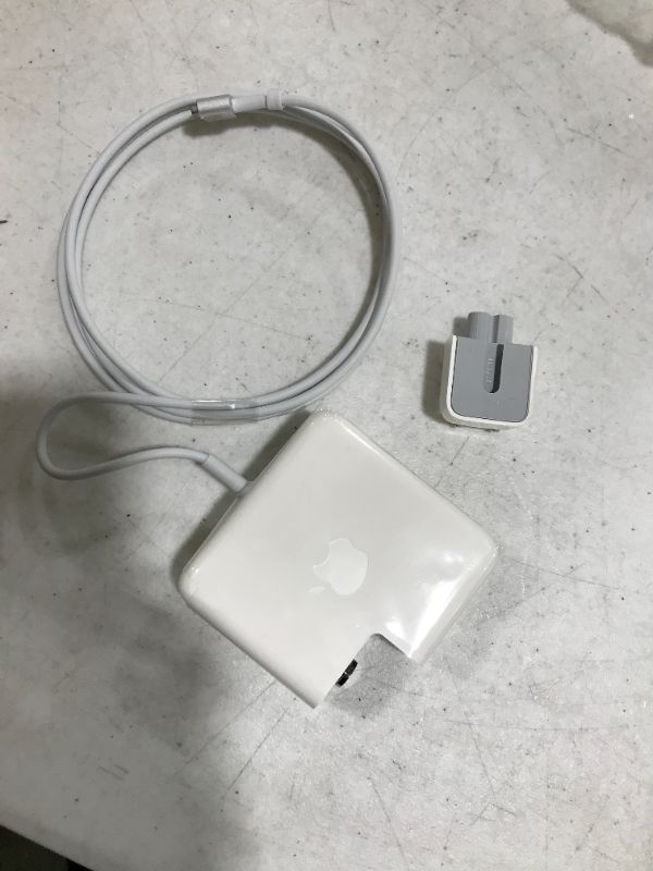 Photo 2 of Apple 60W MagSafe 2 Power Adapter (for MacBook Pro with 13-inch Retina Display)
