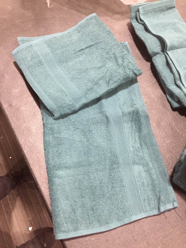 Photo 2 of BELIZZI HOME 8 Piece Towel Set, Dark Teal 