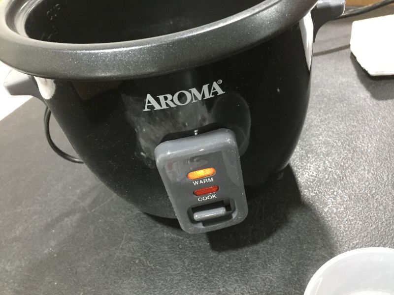 Photo 2 of Aroma Housewares 6-Cup (Cooked) Pot-Style Rice Cooker and Food Steamer, Black ARC-743-1NGB
