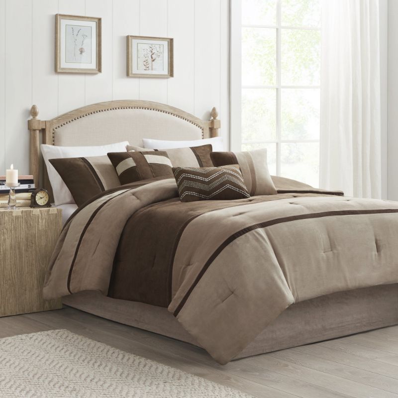 Photo 7 of CAL KING - Madison Park Palisades Cal King 7 Piece Comforter Set in Brown. Palisades offers you a casual alternative in fashion bedding. The reverse of the comforter is solid brown. The soft microsuede in soft tan, dark taupe and chocolate brown is pieced