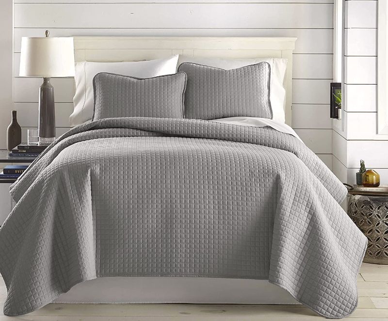 Photo 2 of FULL / QUEEN  - Vilano Springs Oversized Quilt Set - SOUTHSHORE FINE LINENS - Our most luxurious, softest and highest quality microfiber Quilt Sets. Made with high strength microfiber yarns, our fabric is long lasting, Shrinkage-free, and provides silky s