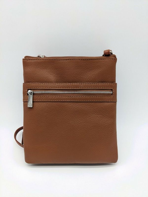Photo 1 of GIANI BERNINI Dasher pebble leather triple zip women's crossbody organizer -TAN. GIANI BERNINI triple-zip dasher pebble genuine leather women's crossbody organizer bag purse
Carry the essentials in this every-day bag designed by Giani Bernini.
Solid brown