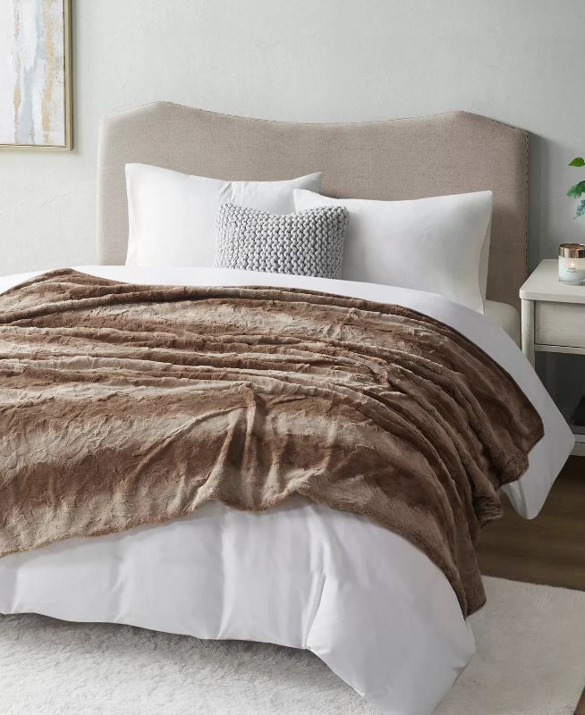 Photo 1 of BEAUTYREST Zuri Faux-Fur Weighted Blanket, 18lbs. 60 X 70. The Beautyrest Zuri weighted faux fur blanket provides luxurious comfort, while also making you feel safe and secure. This weighted blanket features a soft faux fur cover, for a glamorous look. Pr