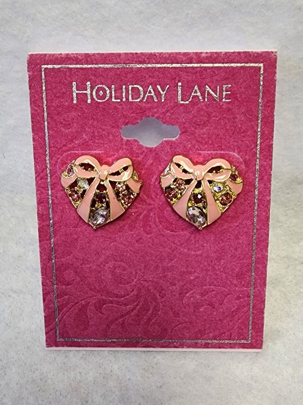 Photo 1 of HOLIDAY LANE GOLD TONE HEART EARRING