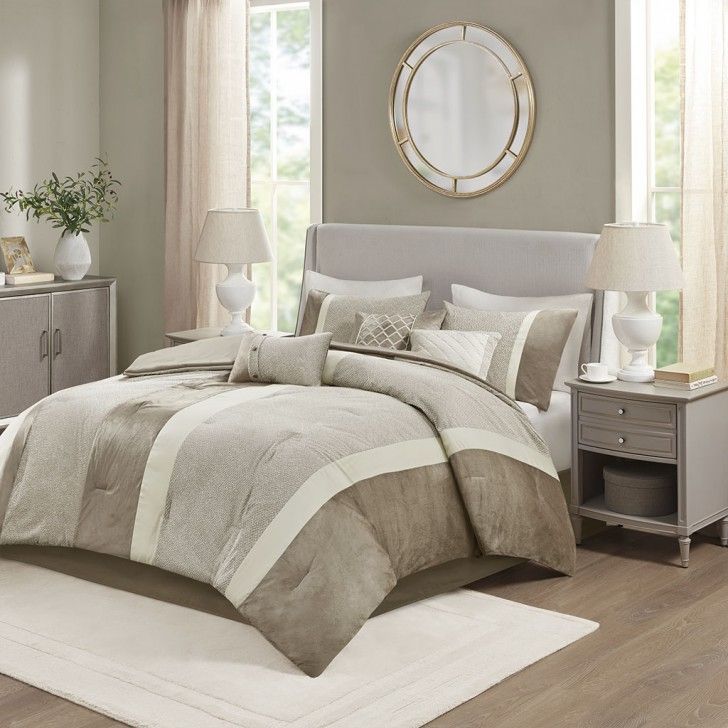 Photo 1 of KING SIZE Madison Park Wagner 7-pc. Midweight Comforter Set
The set includes Comforter - 2 shams -  Bedskirt and 3 decorative pillow