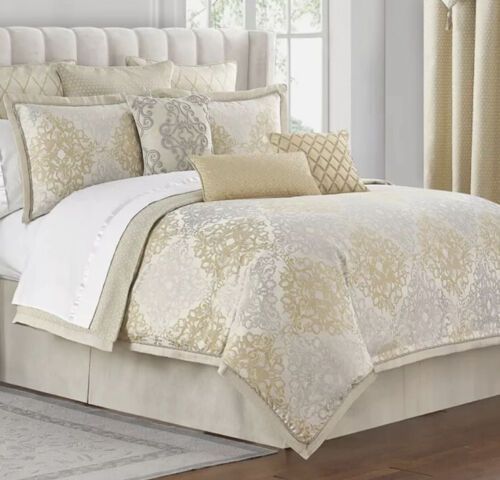 Photo 2 of KING SIZE Waterford Wynne Jacquard Comforter Set 4 Piece Set
Includes Comforter, 2 King Shams and Bedskirt
Customer Return - Great Condition