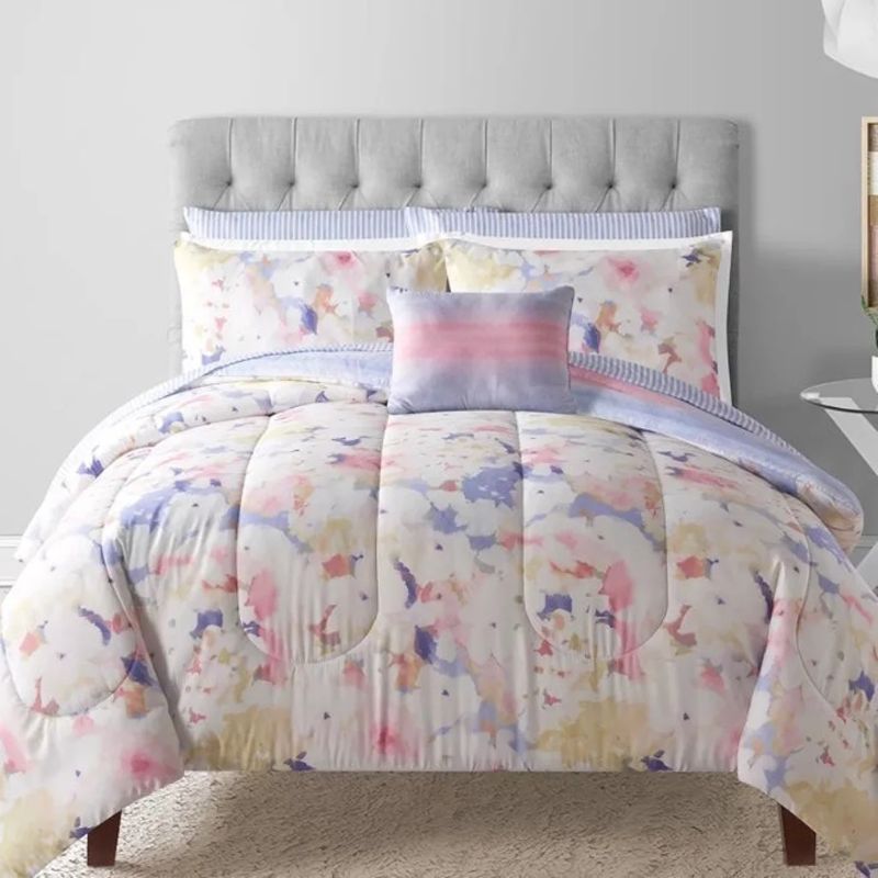 Photo 2 of SUNHAM Alice 12-Pc. Reversible QUEEN Comforter bedding Set
Includes: Reversible comforter, 2 reversible shams, solid sheet set (4pc set), printed sheet set (4pc set) and Decorative pillow