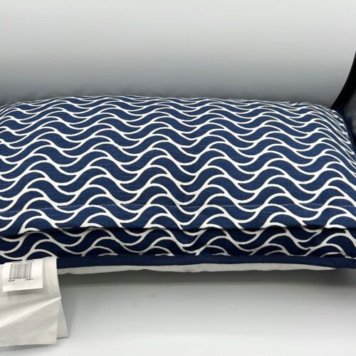 Photo 3 of Down the shore Decorative Pillow Lacourte - Complete your rooms décor with the Down the Shore toss pillow and add that finishing touch of fun.
Linen color navy - 14 x 24 - Down Alternative Fill - Printed Cotton - Exclusively at Macy's - Shell: 100% cotton