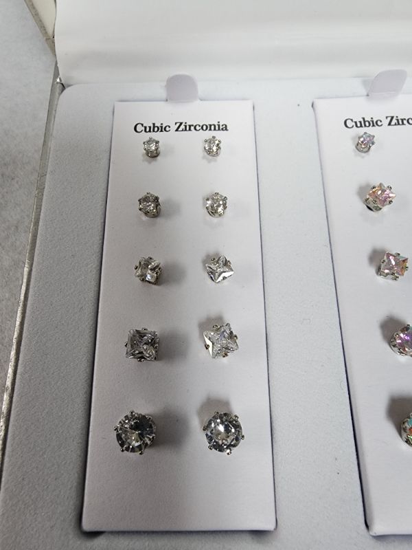 Photo 3 of 15 PIECE EARRING GIFT SETS IN BEAUTIFUL GIFT BOX!
