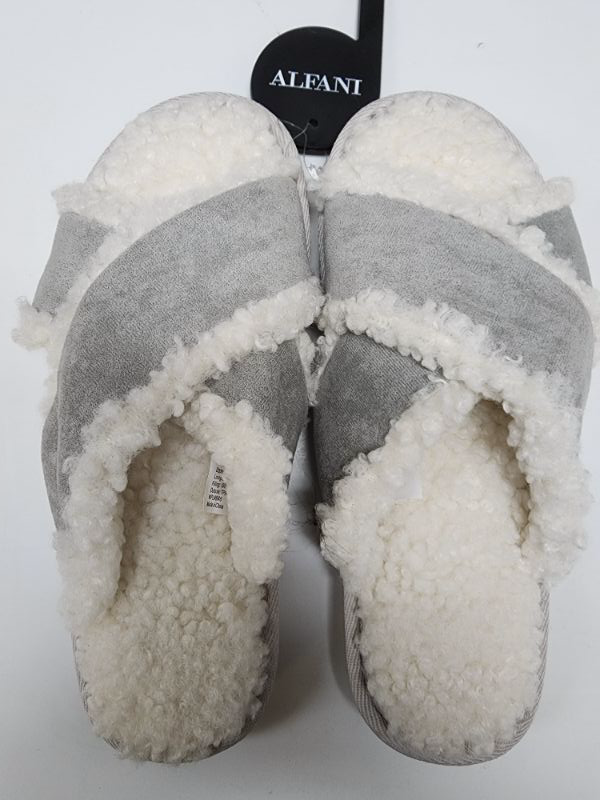 Photo 1 of  Size LG 9-10 Women's Crossband Faux Suede & Sherpa Slipper Tornado Grey