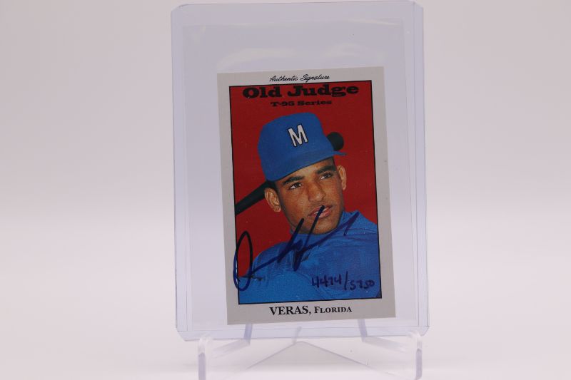 Photo 1 of 1995 Old Judge Quilvio Veras AUTOGRAPHED (Mint)