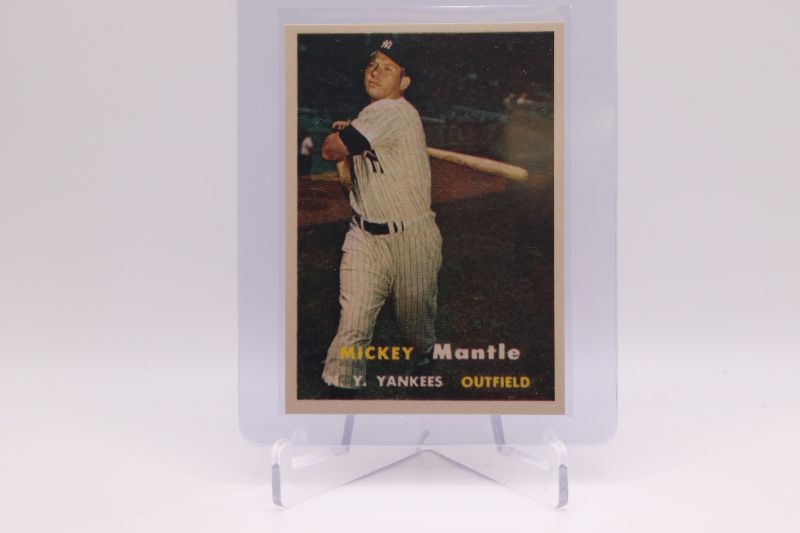 Photo 1 of 1957 Topps Mickey Mantle reprint (Mint)