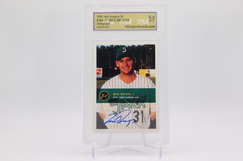 Photo 1 of 2000 Mike Meyers pre-ROOKIE AUTOGRAPHED (Graded 9)