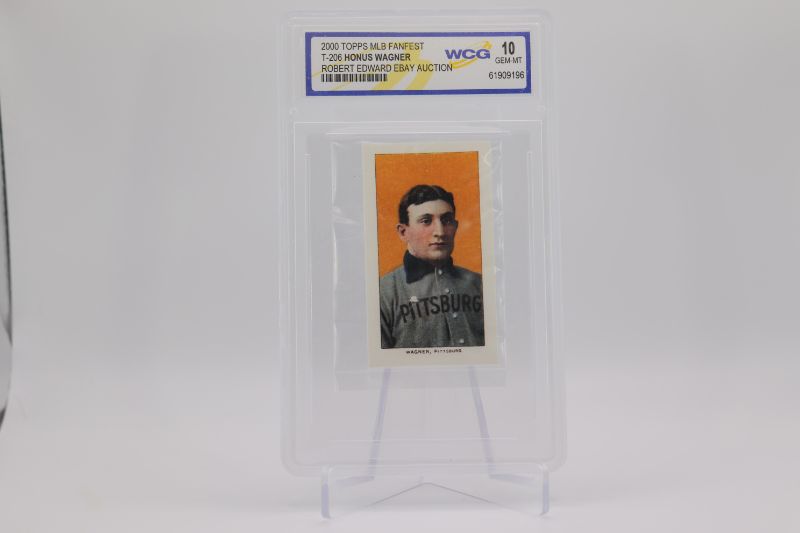 Photo 1 of Topps Fanfest T-206 Honus Wagner reprint (Graded 10)