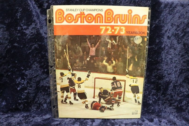 Photo 1 of 1972 Bruins Yearbook