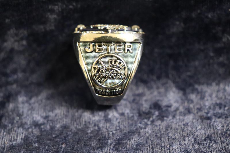 Photo 3 of Derek Jeter 2009 Yankees Champ Ring replica