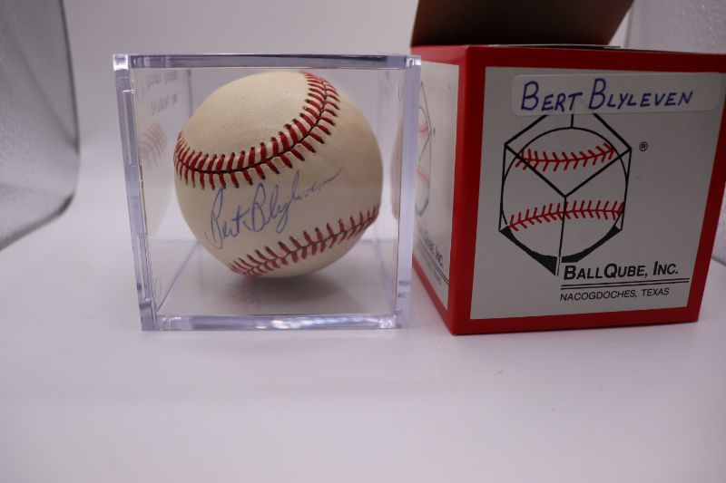 Photo 1 of Bert Blyleven AUTOGRAPHED Ball in cube