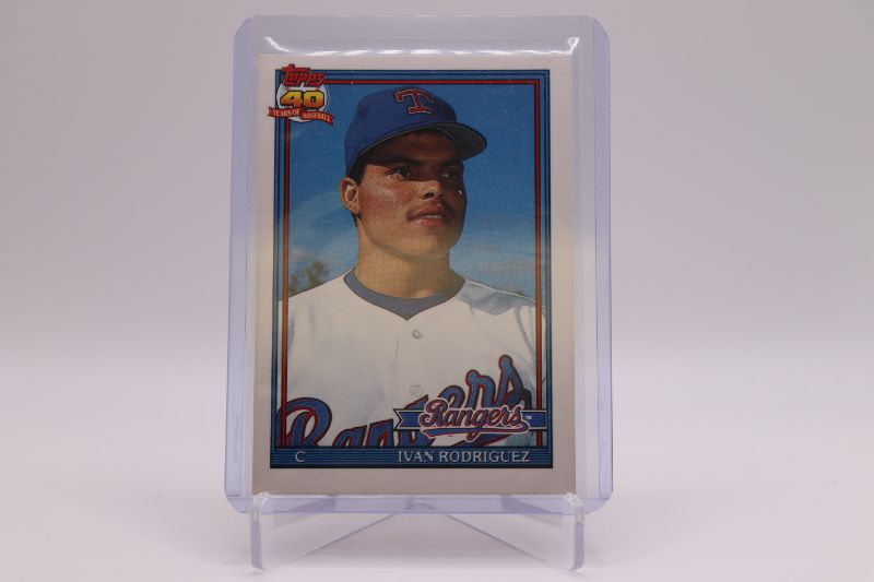 Photo 1 of Ivan Rodriguez 1991 Topps Traded ROOKIE (Mint)