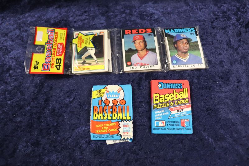 Photo 1 of 3 sealed packs Baseball 1986 Topps rack, 1990 Fleer, 1989 Donruss