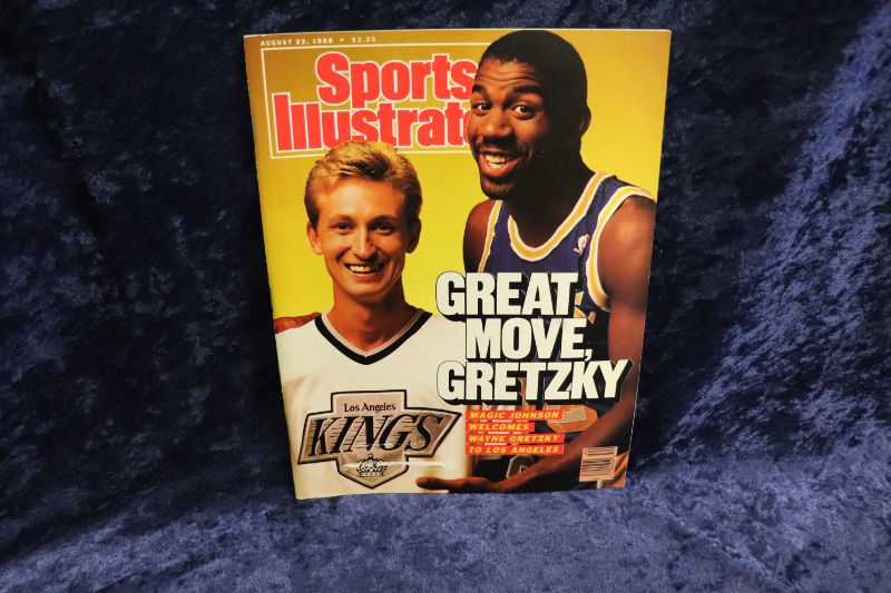 Photo 1 of Gretzky, Magic cover of 1988 Sports Illustrated
