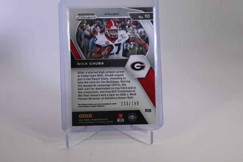 Photo 2 of Nick Chubb 2021 Prizm Red NUMBERED (Mint)