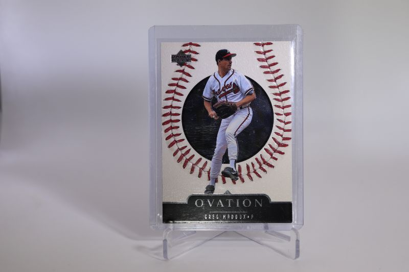 Photo 1 of Greg Maddux 1999 UD Ovation (Mint)