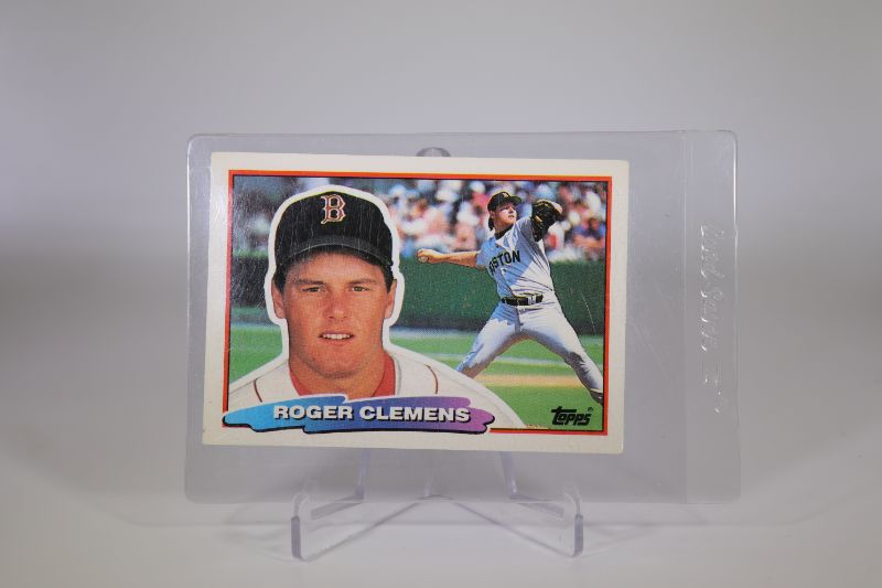 Photo 1 of Roger Clemens 1988 Topps (EX)