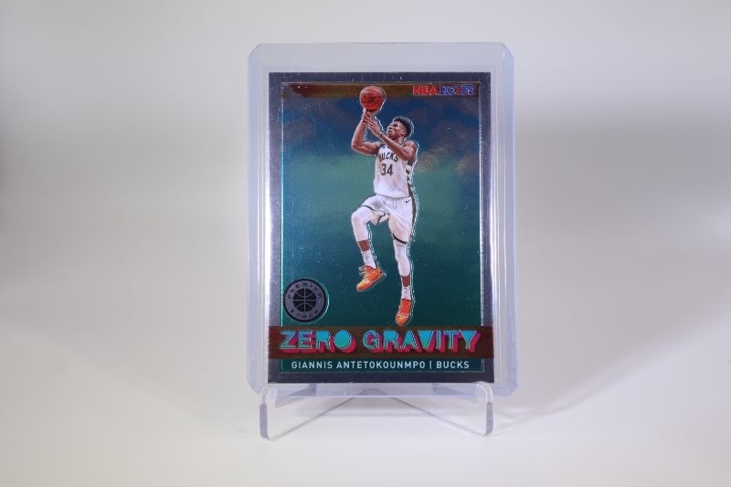 Photo 1 of Giannis Antetokounmpo 2019 Hoops (Mint)