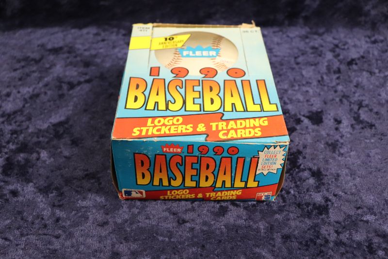 Photo 1 of 1990 Fleer Baseball wax box (sealed)