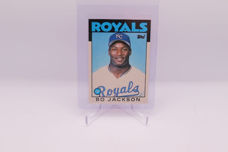 Photo 1 of Bo Jackson 1986 Topps Traded ROOKIE (Mint)