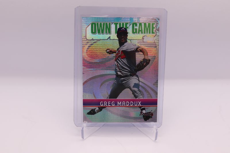 Photo 1 of Greg Maddux 2001 Topps OTG (Mint)