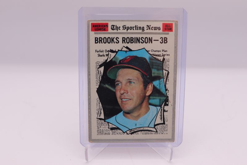 Photo 1 of Brooks Robinson 1970 Topps SN (VG) creased