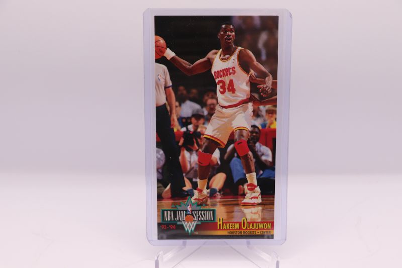 Photo 1 of Hakeem Olajuwon 1993 Fleer oversized (Mint)