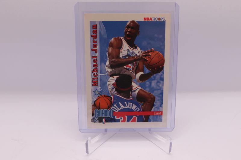 Photo 1 of Michael Jordan 1992 Skybox (Mint) 298