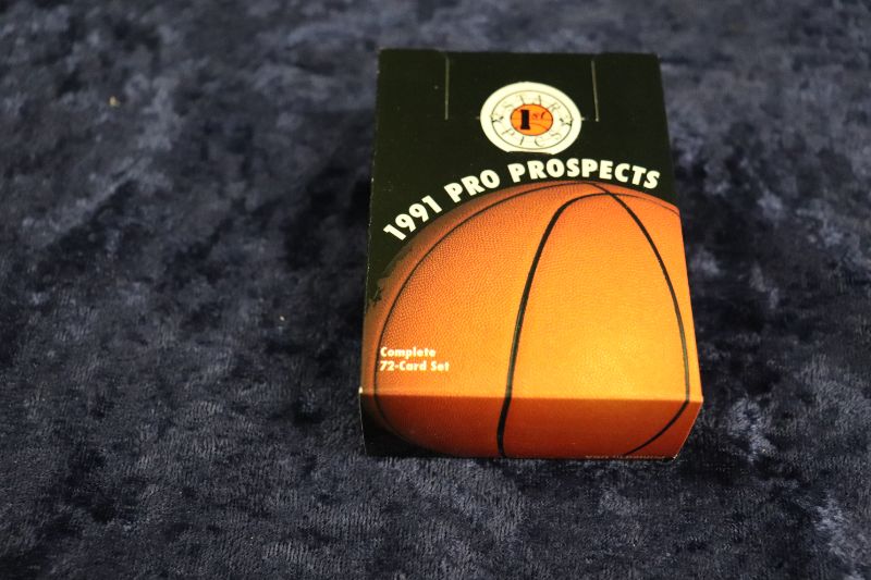 Photo 1 of 1991 Star Pics NBA Pro Prospects set (sealed) 