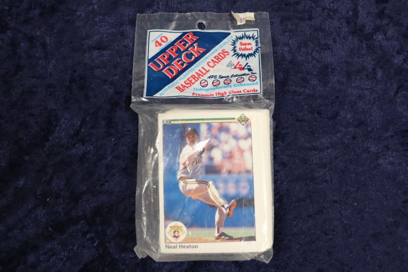 Photo 1 of Pack of 40 Upper Deck Baseball Cards (sealed) blue
