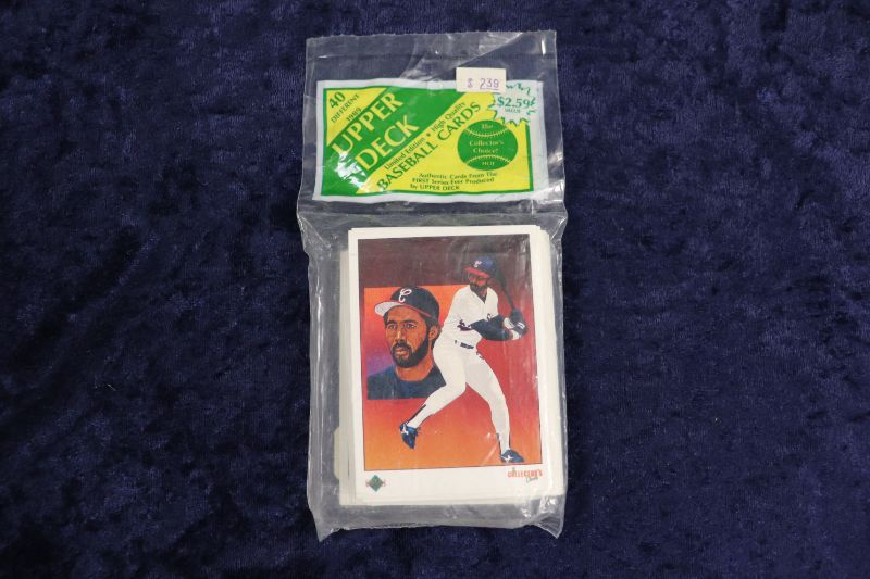 Photo 1 of Pack of 40 Upper Deck Baseball Cards (sealed) green