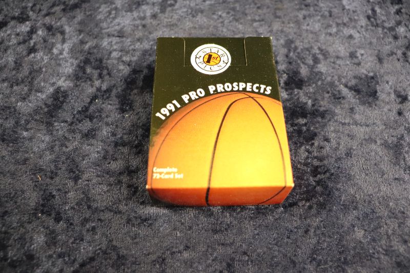 Photo 1 of 1991 Star Pics NBA Pro Prospects set (sealed) 