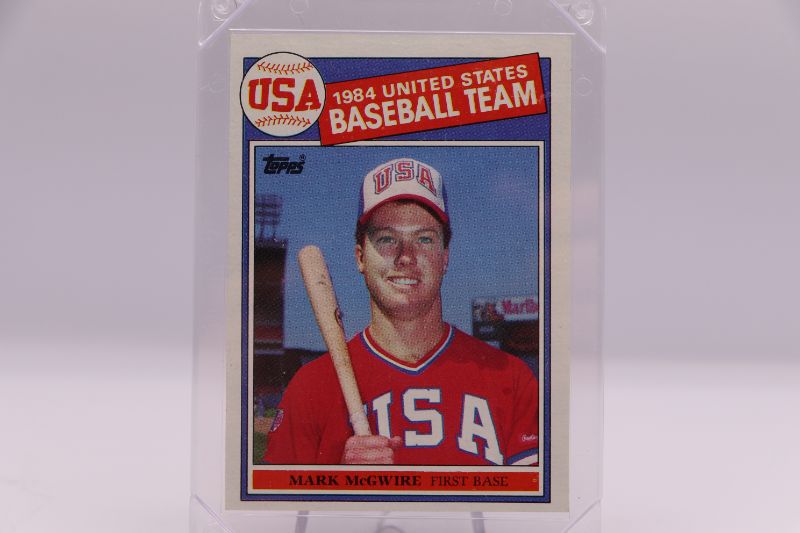 Photo 1 of Mark McGwire 1985 Topps ROOKIE (Mint)