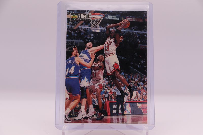 Photo 1 of Michael Jordan 1997 UD CC (Mint) 390