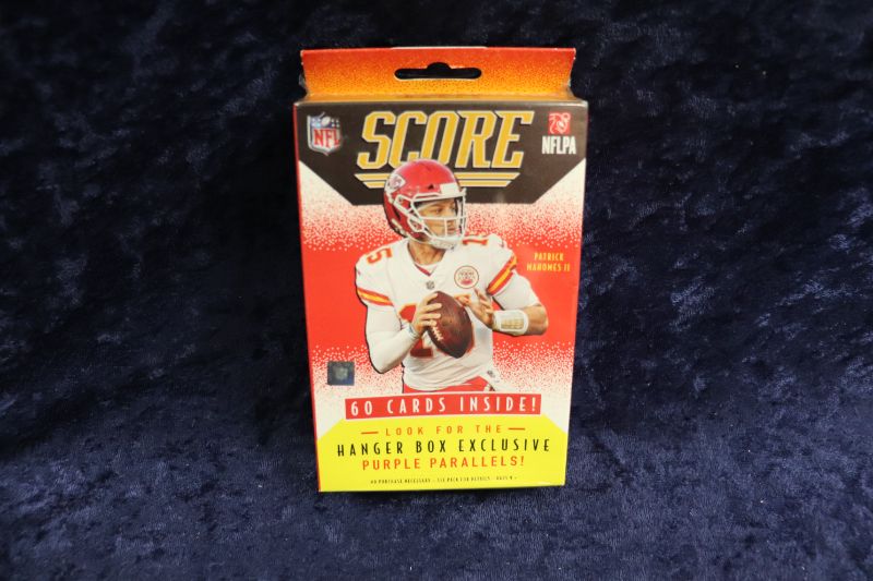 Photo 1 of 2021 Score Football Hanger Box (Sealed)