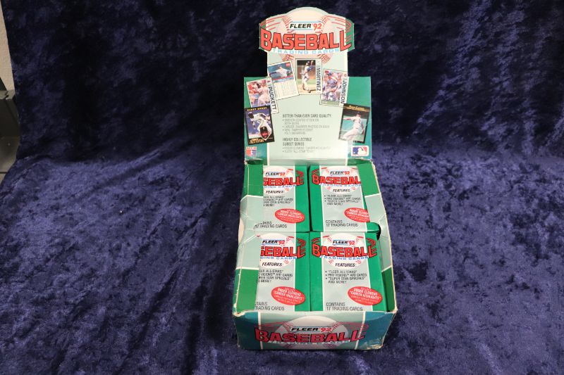 Photo 2 of 1992 Fleer Baseball wax box (Unopened)