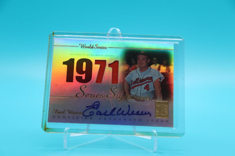Photo 1 of Earl Weaver 2003 Topps Tribute SIGNED Jersey card (Mint)
