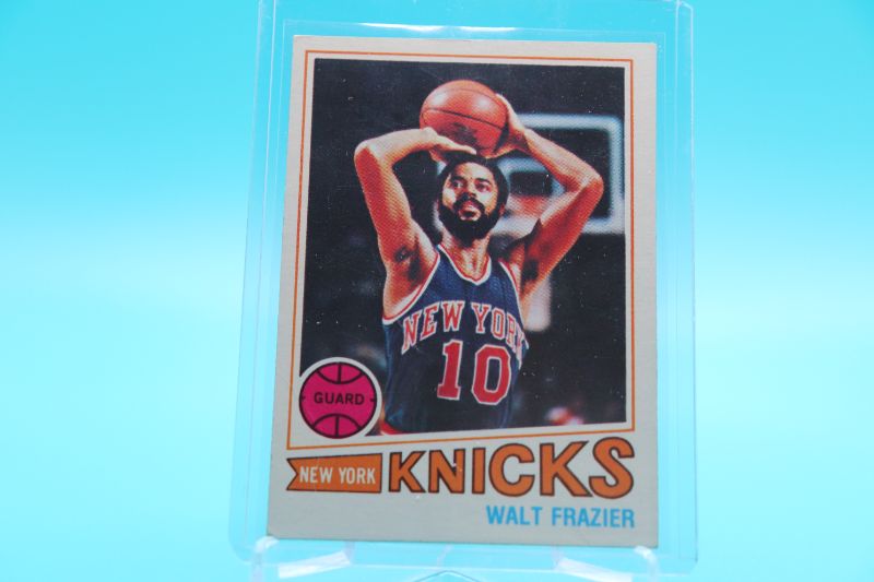 Photo 1 of Walt Frazier 1977 Topps (EX) sm surface crease