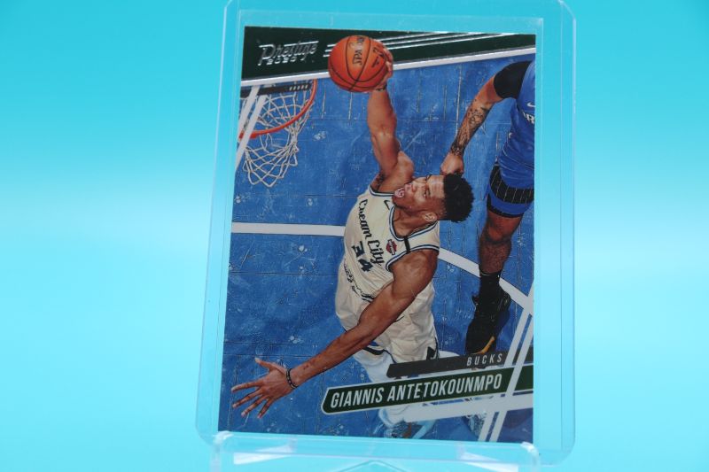 Photo 1 of Giannis Antetokounmpo 2020 Prestige (Mint)