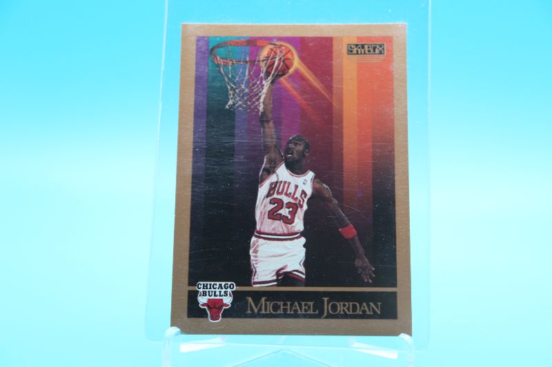 Photo 1 of Michael Jordan 1990 Skybox (Mint) 41