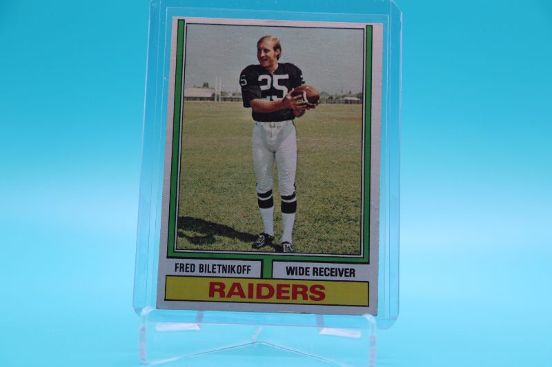 Photo 1 of Fred Biletnikoff 1974 Topps (EX+) Raiders