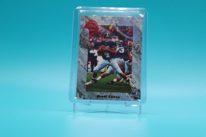 Photo 1 of Brett Favre 1991 Classic ROOKIE (Mint)