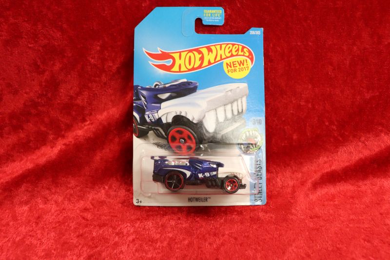 Photo 1 of Hot Wheels 2015 Hotweiler (NIB)