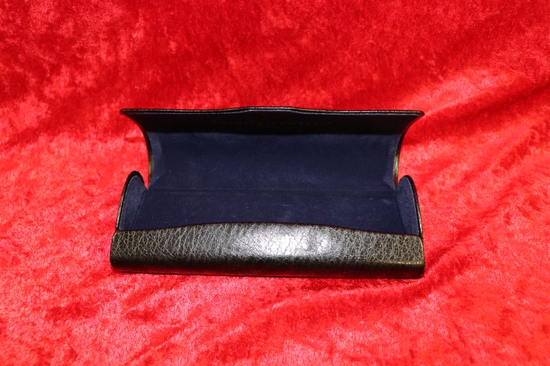 Photo 1 of Eyeglass case (good quality)